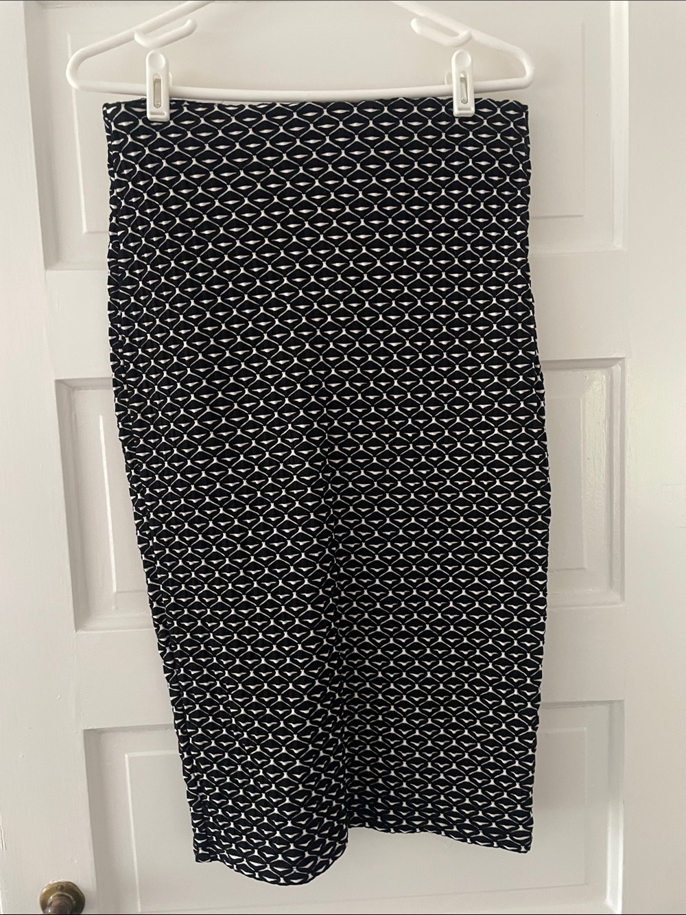 NWT Saks Fifth Avenue Black and White Geometric Pencil Skirt